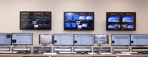 ВГТРК резервный комплекс от BRAM Technologies, несколько мониторов и тв экранов
